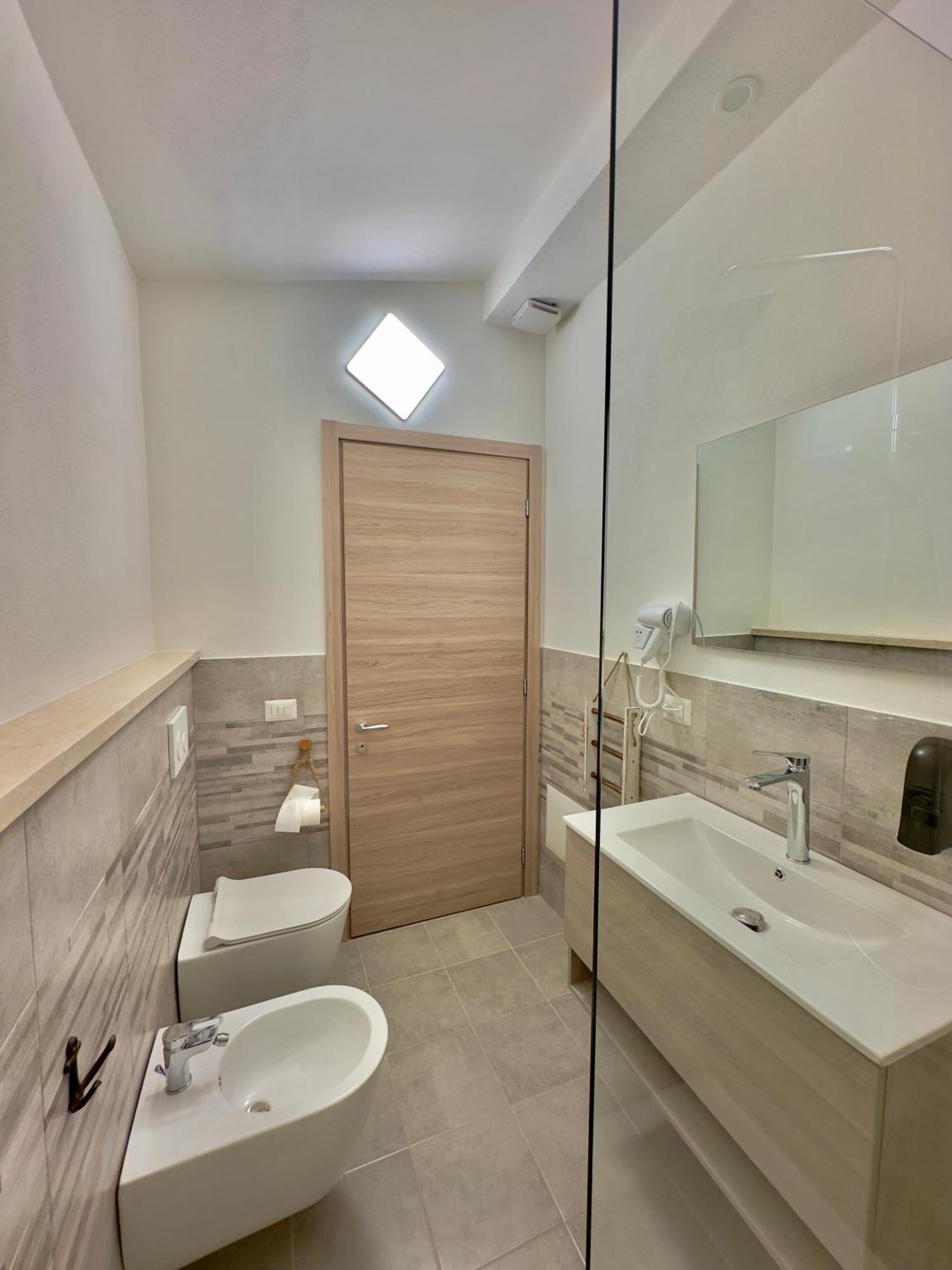 Casa Del Mare Hotel Bosa Ngoại thất bức ảnh