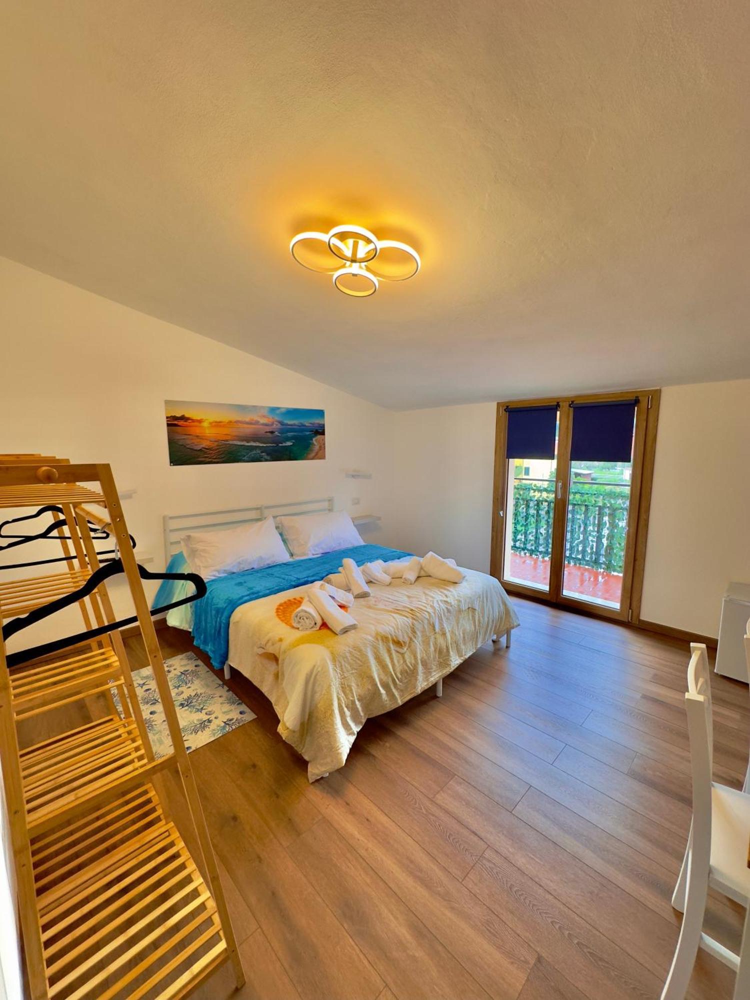 Casa Del Mare Hotel Bosa Ngoại thất bức ảnh