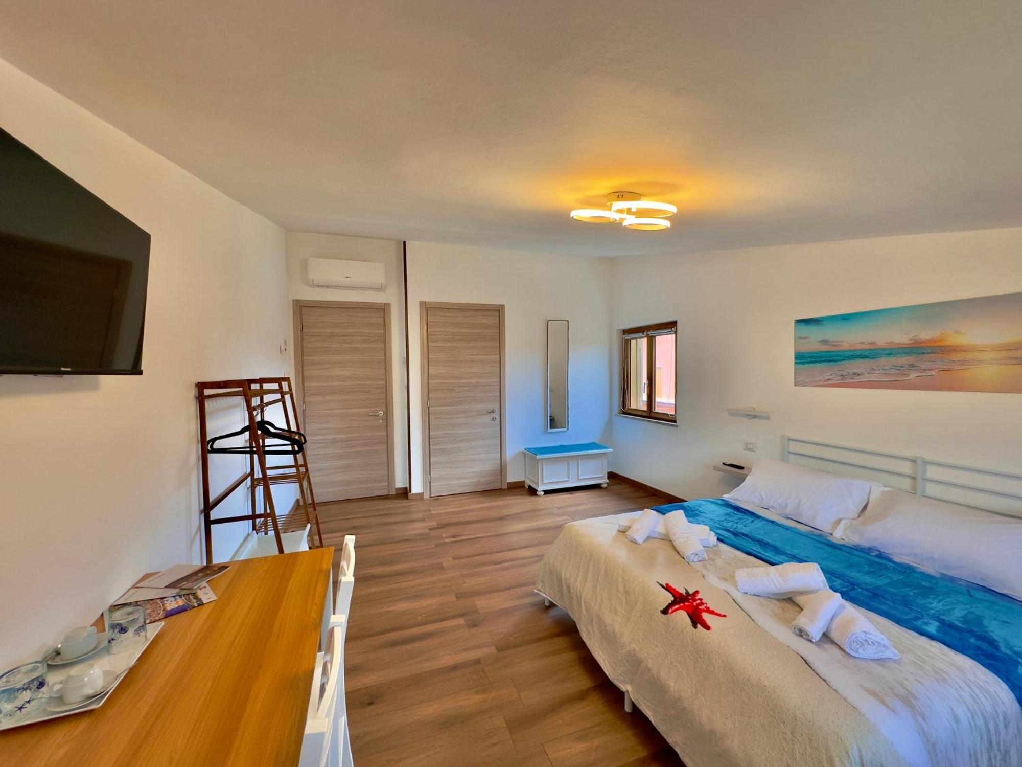 Casa Del Mare Hotel Bosa Ngoại thất bức ảnh
