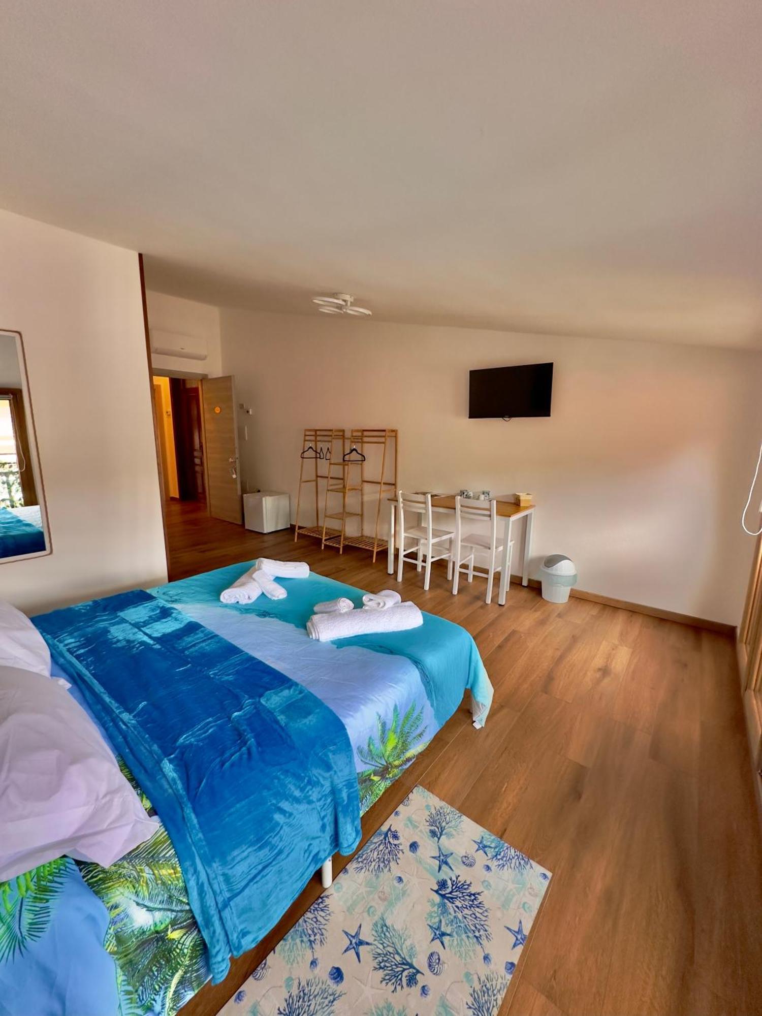 Casa Del Mare Hotel Bosa Ngoại thất bức ảnh