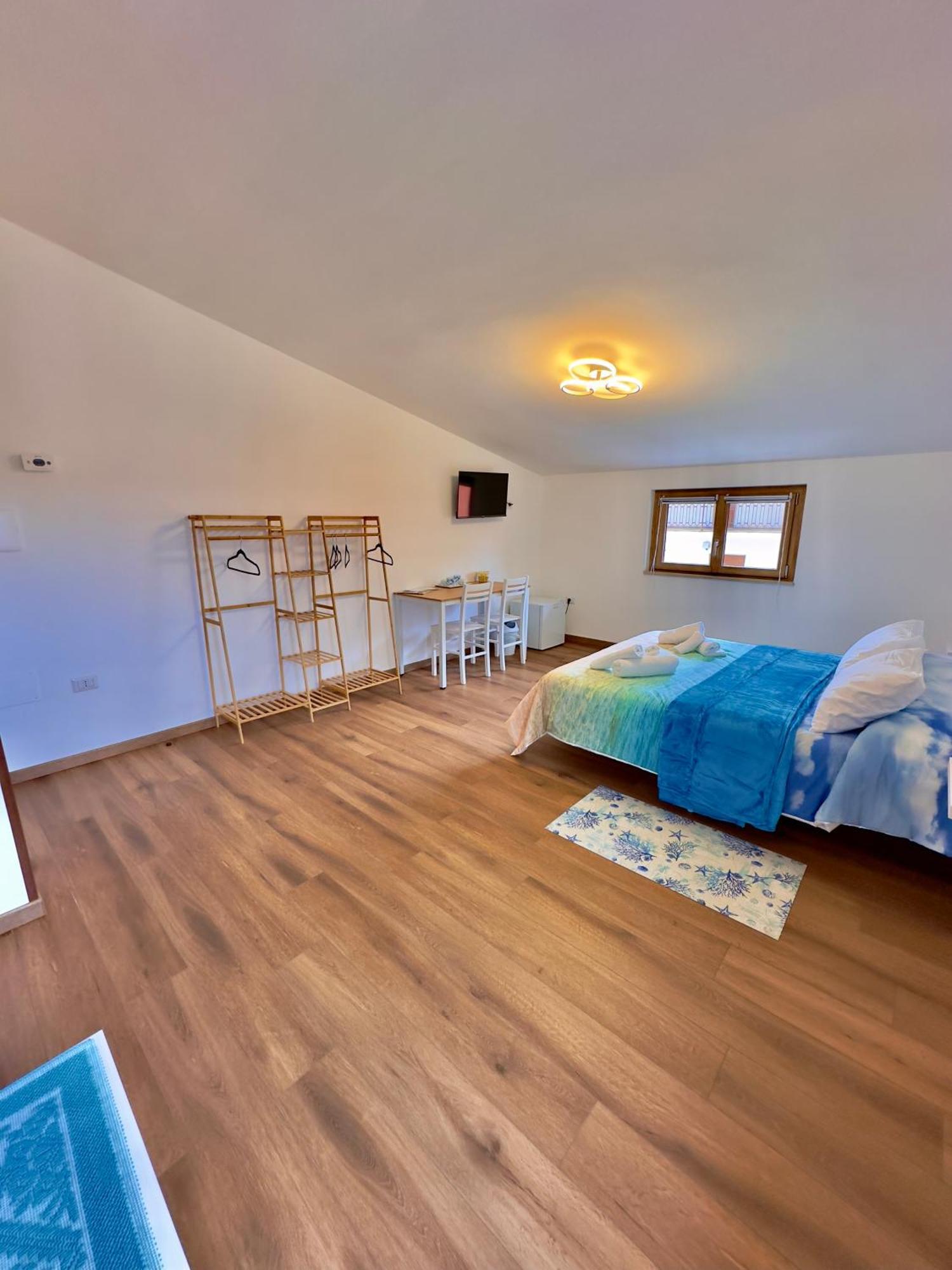 Casa Del Mare Hotel Bosa Ngoại thất bức ảnh