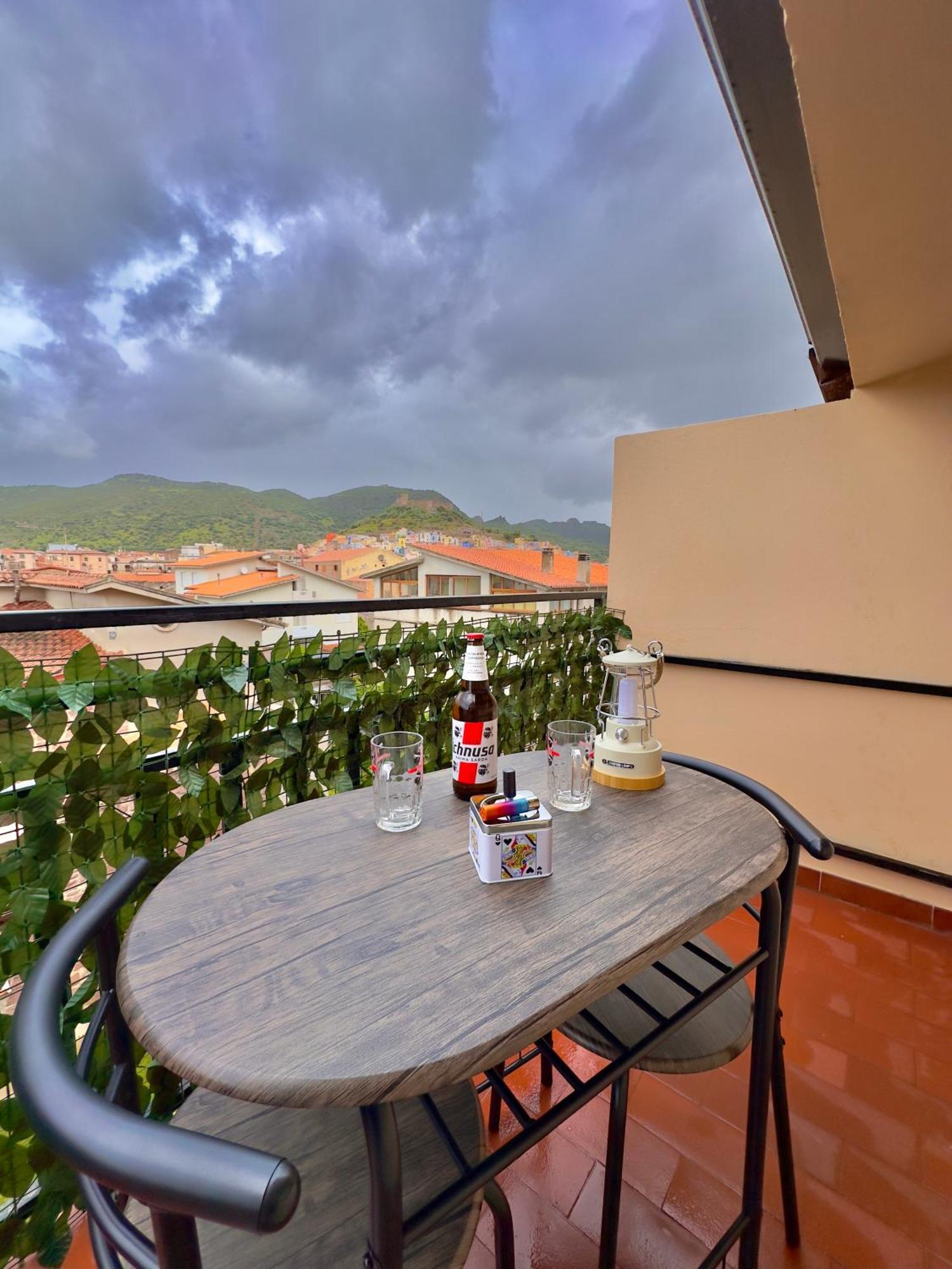 Casa Del Mare Hotel Bosa Ngoại thất bức ảnh
